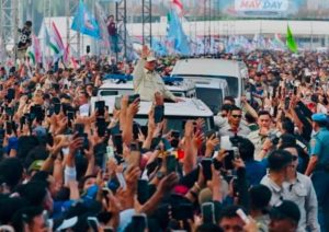 Prabowo Joget saat May Day 2026, Pangkas Potongan Operator Ojol Jadi 8 Persen 