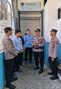 Kapolsek Buduran Monitoring dan Dampingi SPPG, Pastikan Keamanan MBG