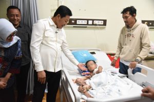 Bupati Pastikan Perawatan Intensif M. Izzan di RSUD R.T. Notopuro