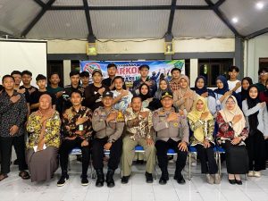 Kapolsek Balongbendo Sosialisasikan P4GN dan Layanan Hotline 110 kepada Warga