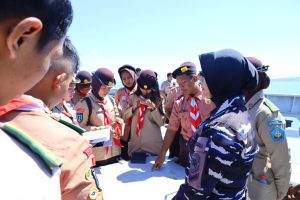 Koarmada II Gelar KKRI Di KRI Surabaya-591 Dalam Program Aku Cinta Laut