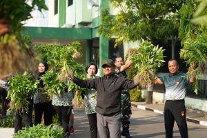 Dari Lintasan Lari ke Kebun Makorem, Danrem Bhaskara Jaya Ajak Prajurit Wujudkan Ketahanan Pangan