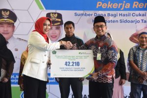 Pemkab Sidoarjo Lindungi 42.210 Pekerja Rentan Dengan BPJS Ketenagakerjaan,Anggaran Rp4,5 Miliar dari DBHCHT, Wabup Mimik: “Bangun Manusia Juga Bagian dari Pembangunan”