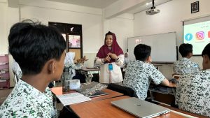 SMP Al Muslim dan BNN Sidoarjo Gelar FGD “Berani Beda, Menolak Tanpa Ragu