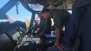 Helikopter Basarnas Melakukan Penyisiran Udara Di Perairan Utara Kab. Sumenep, Madura