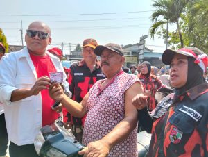 Sambut HUT RI Ke-81, MPC Pemuda Pancasila Bagikan BBM Gratis