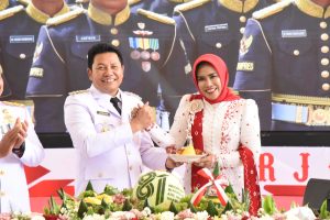 HUT Ke-81 RI di Sidoarjo, Bupati Subandi Serahkan Remisi dan Apresiasi Inovasi Pelayanan Polresta