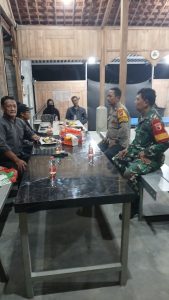 Bhabinkamtibmas dan Babinsa Sambang Desa Tawangsari, Perkuat Sinergitas Jaga Kamtibmas