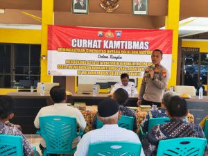 Curhat Kamtibmas di Desa Sruni, Polresta Sidoarjo Ajak Warga Cegah Bullying dan Radikalisme
