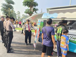 Sat Samapta Polresta Sidoarjo Hadir Amankan Aktivitas Masyarakat saat Olahraga Akhir Pekan 
