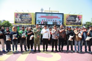 Pemkab Sidoarjo Bagikan 1.000 Paket Beras Untuk Pengemudi Ojol ,Bentuk Kepedulian Sekaligus Solidaritas Memperingati Setahun Wafatnya Affan Kurniawan