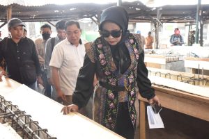 Wabup Mimik Idayana Temukan Proyek Pasar Taman Telat, Ancam Putus Kontrak