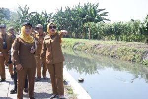 Normalisasi Sungai di Daerah Tanggulangin dan Candi, Pemkab Sidoarjo Kerahkan 8 Ekskavator 