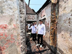 Bupati Subandi Gerak Cepat! Dua Rumah Terbakar di Sukodono Ditargetkan Diperbaiki Pekan Ini